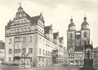 1983 DDR Postkarte Rathaus und Stadtkriche Wittenberg Luthers Predigtkirche